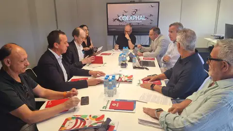 Renfe Mercancías prepara una autopista ferroviaria para conectar las frutas y hortalizas de Almería con Europa Renfe Mercancías prepara una autopista ferroviaria para conectar las frutas y hortalizas de Almería con Europa