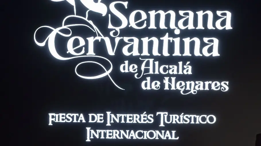 Alcalá de Henares recibe hoy el diploma que acredita a la Semana Cervantina como Fiesta de Interés Turístico Internacional Rótulo de la Semana Cervantina 2026 de Alcalá de Henares