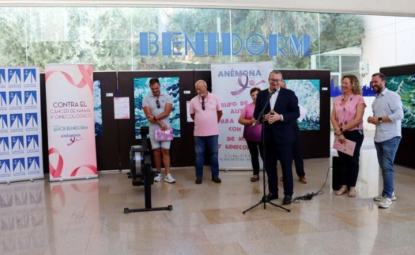Anemona remará 47.000 kilómetros para ayudar a cinco mujeres con cáncer de mama Anemona remará 47.000 kilómetros para ayudar a cinco mujeres con cáncer de mama