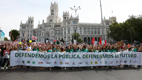 La plataforma Menos Lectivas convoca una manifestación en defensa de la educación pública, este domingo en Madrid. La plataforma Menos Lectivas convoca una manifestación en defensa de la educación pública, este domingo en Madrid.