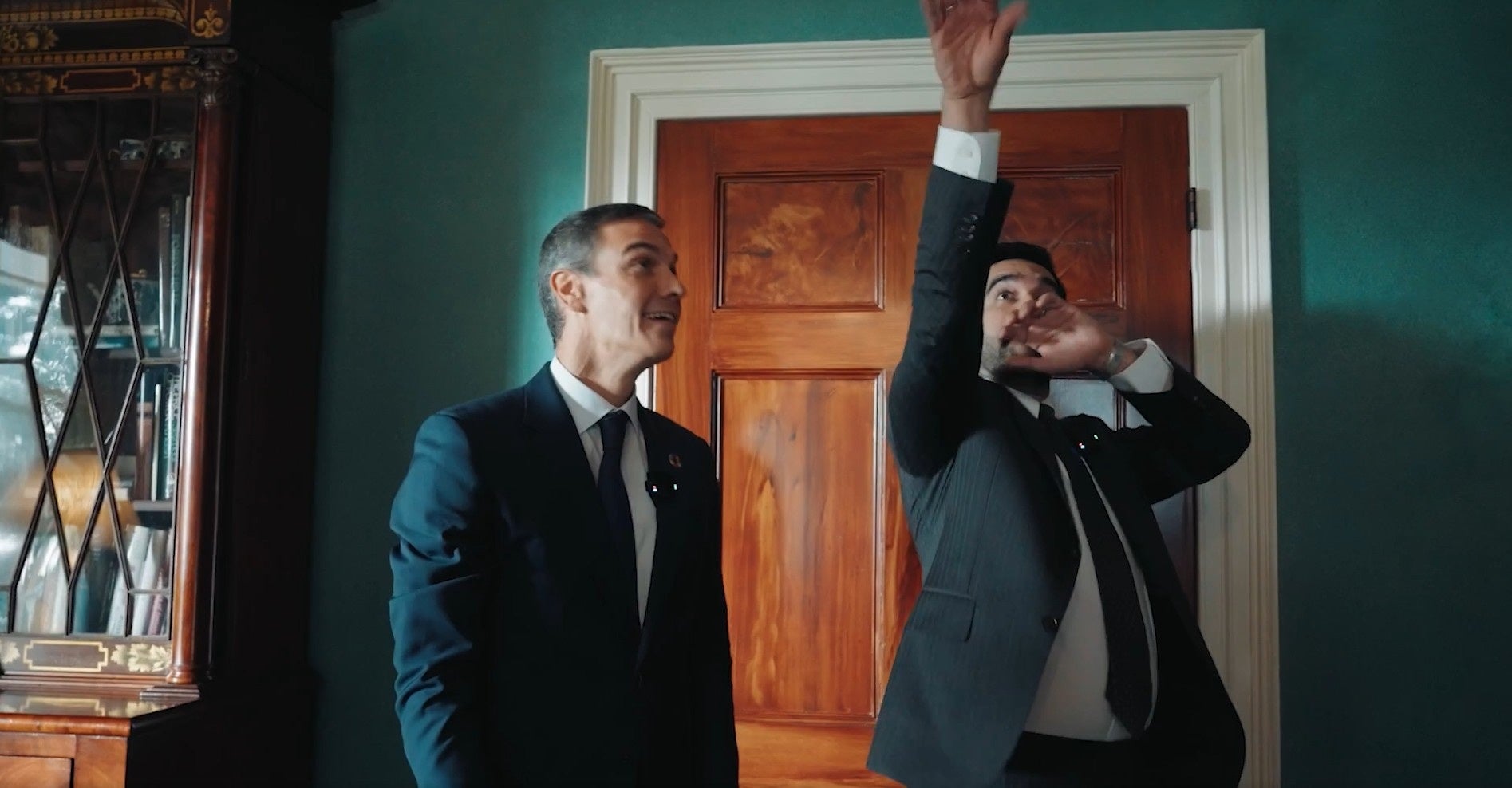 Imagen de un video publicado por el alcalde de Nueva York, Zohran Kwane Mamdani, junto al presidente del Gobierno, Pedro Sánchez. Imagen de un video publicado por el alcalde de Nueva York, Zohran Kwane Mamdani, junto al presidente del Gobierno, Pedro Sánchez.