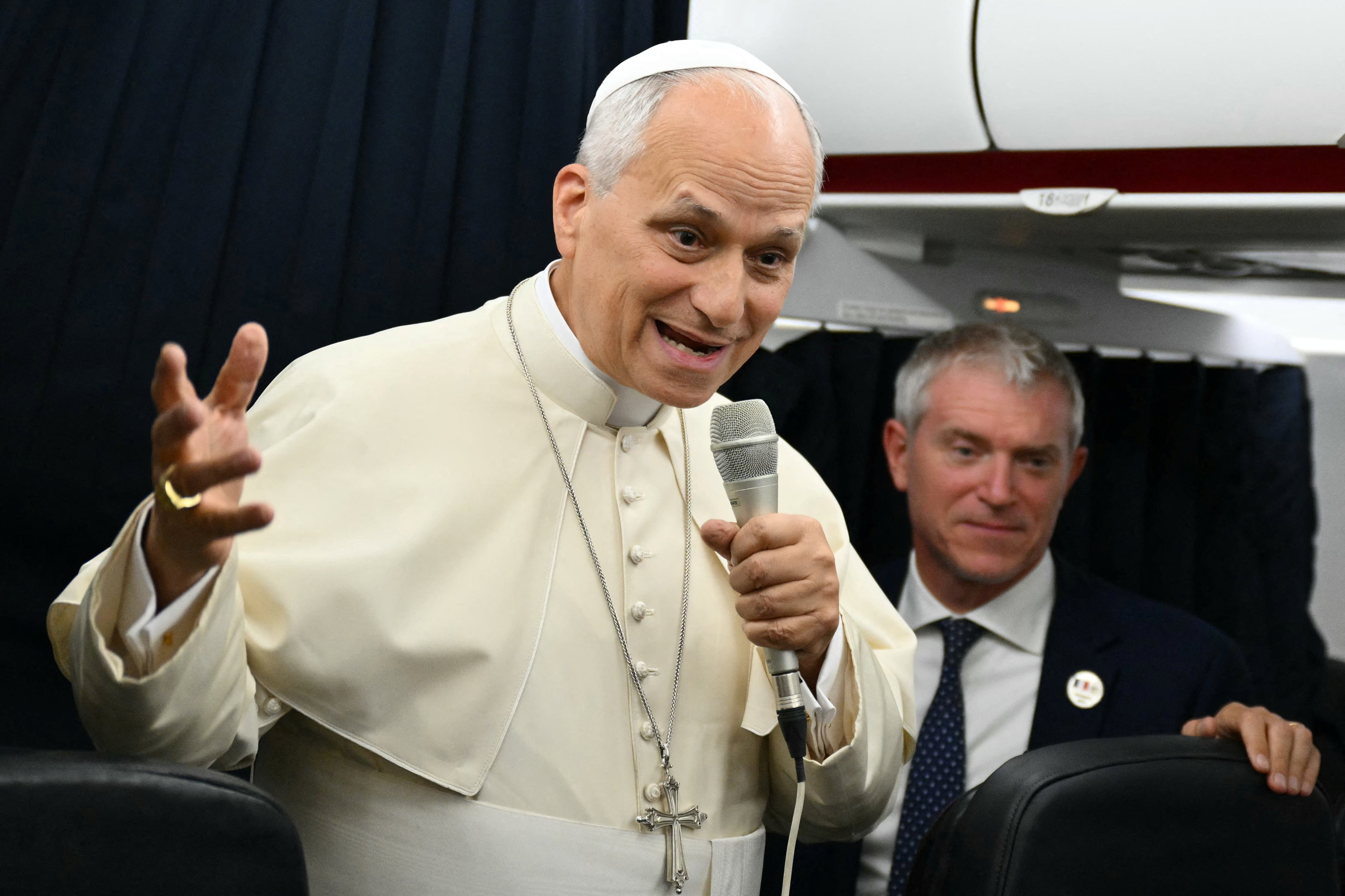 El papa León XIV habla sobre el desahucio de Maricarmen: "Tenemos que exigir a los líderes políticos que busquen soluciones" El papa León XIV habla sobre el desahucio de Maricarmen: "Tenemos que exigir a los líderes políticos que busquen soluciones"