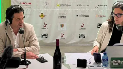 Miguel Ángel Valverde y Marta García Aller en "La Brújula" desde Tomelloso Miguel Ángel Valverde y Marta García Aller en "La Brújula" desde Tomelloso