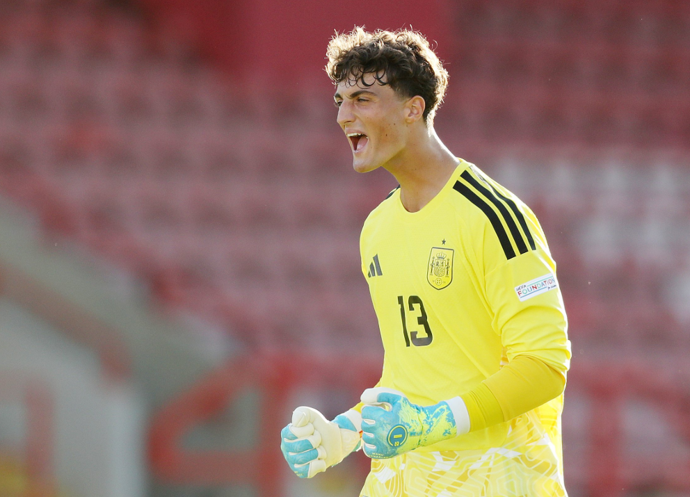 El bético Manu González sustituye al sevillista Fran González en la Sub 21 El bético Manu González sustituye al sevillista Fran González en la Sub 21