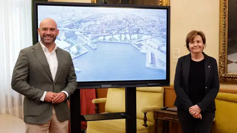 Jesús Martínez Salvador y Carmen Moriyón presentan el plan especial de Naval Azul Jesús Martínez Salvador y Carmen Moriyón presentan el plan especial de Naval Azul