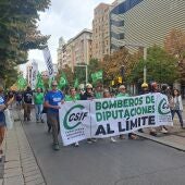 Los bomberos de las Diputaciones Provinciales se han manifestado en Zaragoza