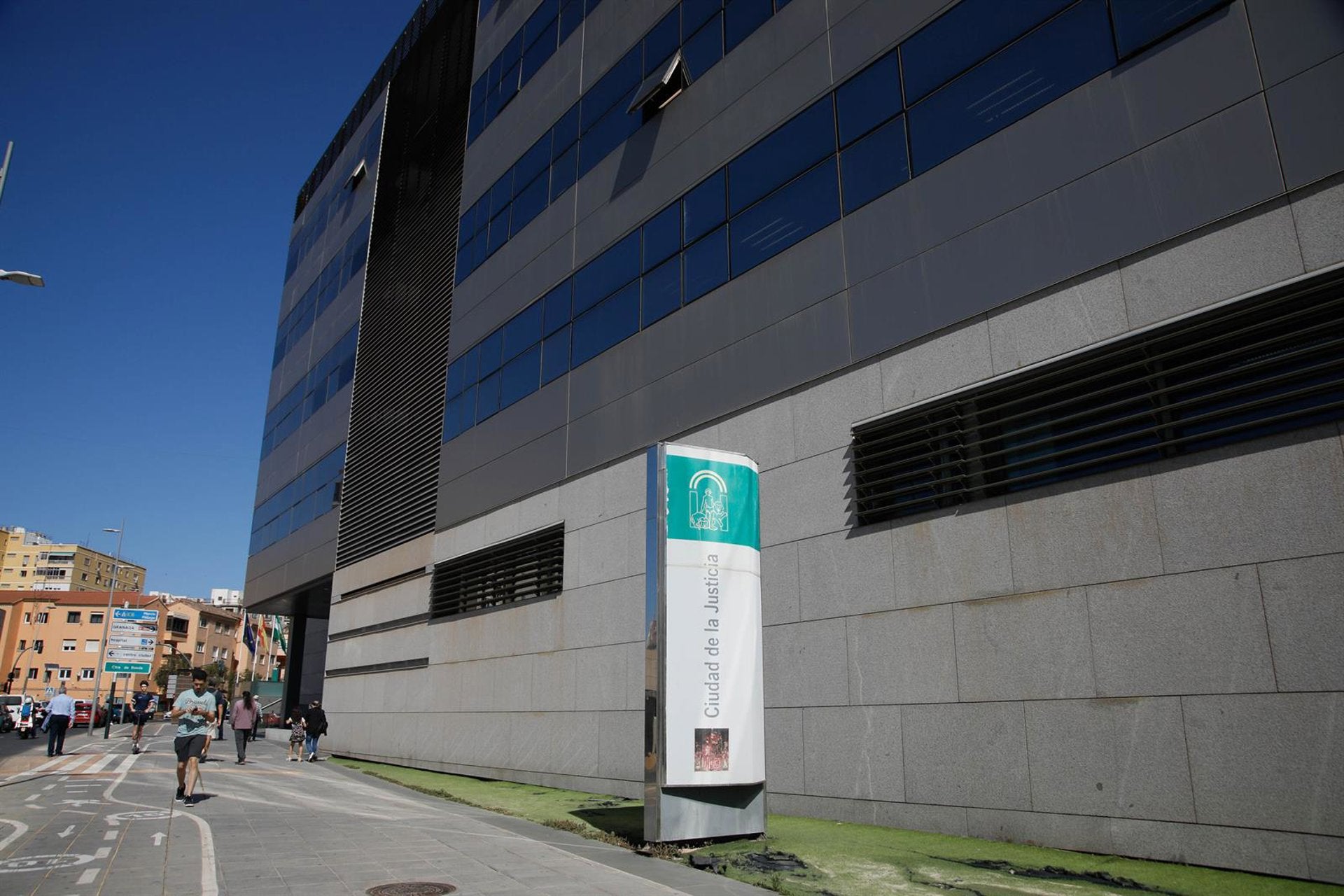 Juicio este viernes por el accidente mortal en el que fallecieron la directora de un hospital de Navarra y su marido Juicio este viernes por el accidente mortal en el que fallecieron la directora de un hospital de Navarra y su marido