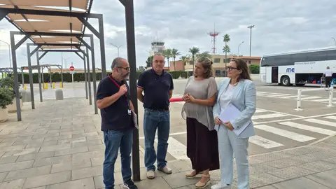 Los sindicatos reclaman una nueva torre de control para el aeropuerto de Menorca ante el riesgo de problemas de operatividad Los sindicatos reclaman una nueva torre de control para el aeropuerto de Menorca ante el riesgo de problemas de operatividad
