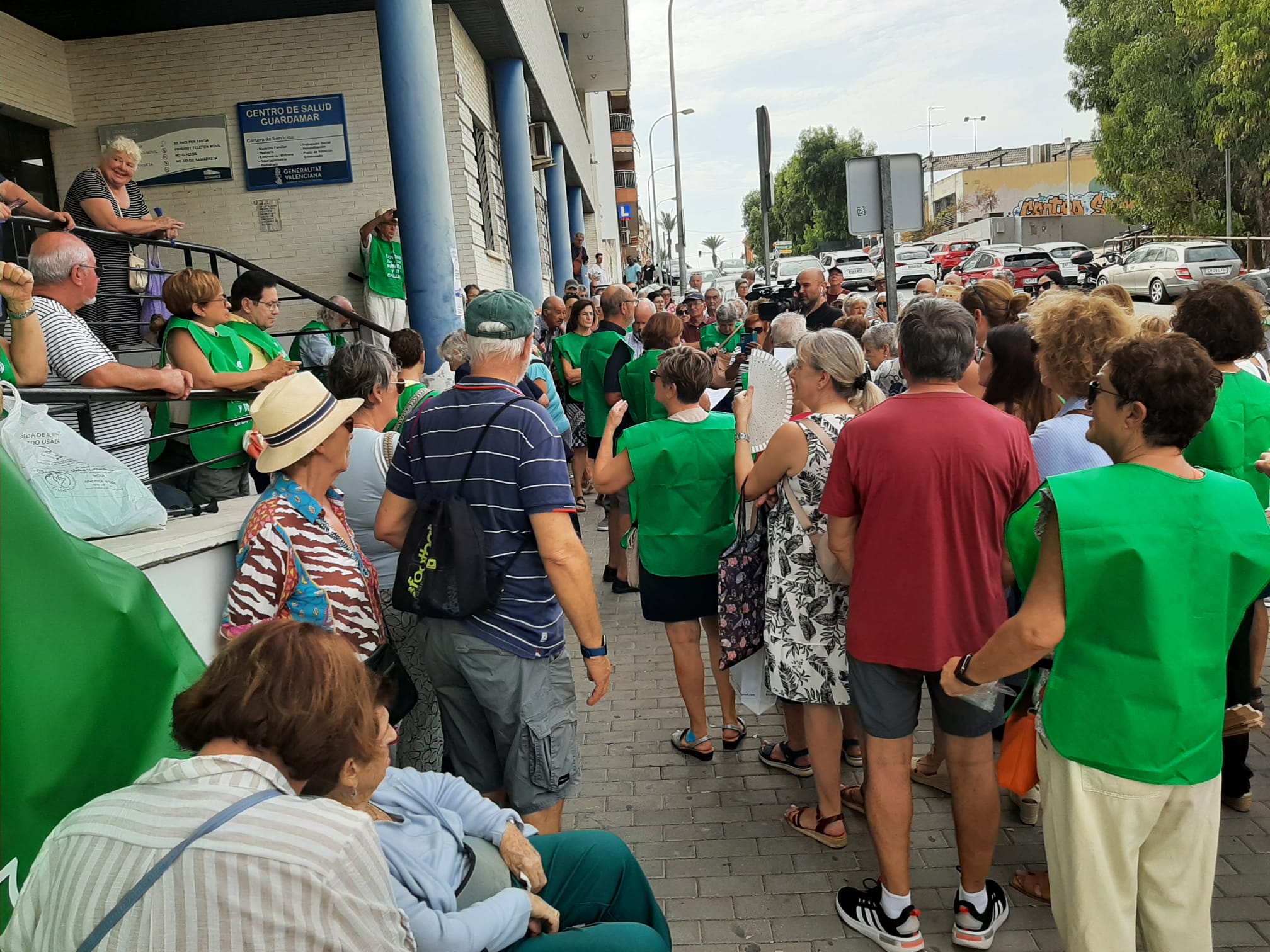 La Plataforma por la Sanidad reclama en Guardamar la recuperación del transporte al Hospital y la mejora urgente de la atención primaria La Plataforma por la Sanidad reclama en Guardamar la recuperación del transporte al Hospital y la mejora urgente de la atención primaria