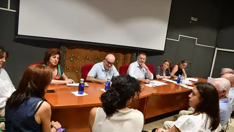 Javier Pérez ‘El Mañanero’ y el Área de Servicios Sociales de Diputación serán reconocidos en el acto del Día de las Personas Mayores el próximo lunes Javier Pérez ‘El Mañanero’ y el Área de Servicios Sociales de Diputación serán reconocidos en el acto del Día de las Personas Mayores el próximo lunes