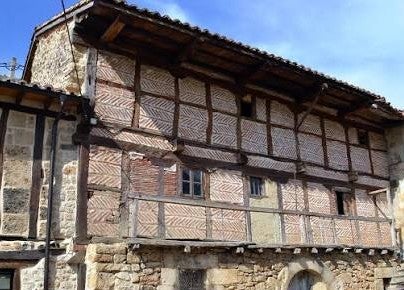 La Diputación ayuda con 170.000 euros a 124 jóvenes a comprar construir, reformar o rehabilitar su vivienda en el medio rural La Diputación ayuda con 170.000 euros a 124 jóvenes a comprar construir, reformar o rehabilitar su vivienda en el medio rural