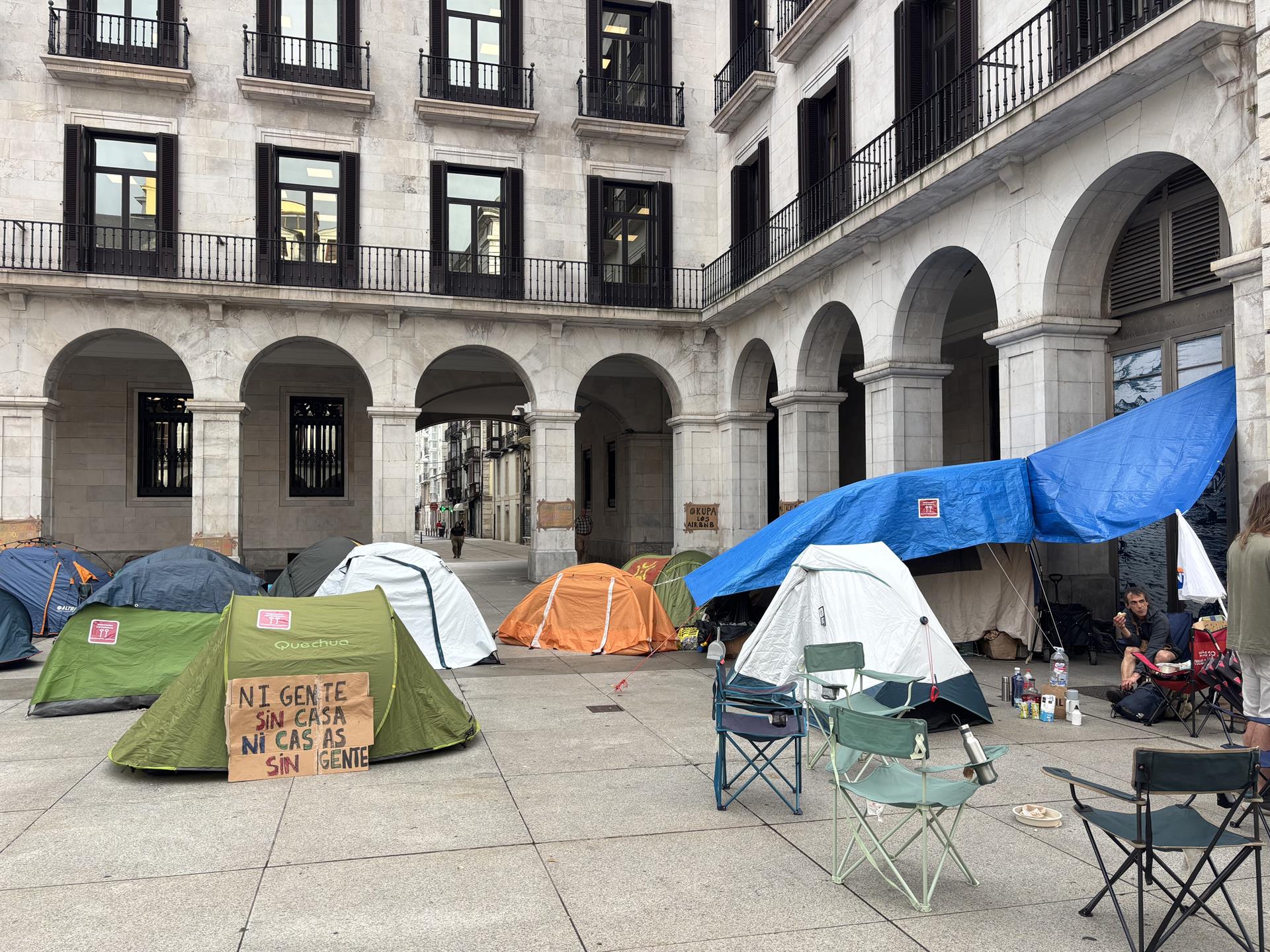 Santander requiere a Delegación de Gobierno para que despeje la zona de la Plaza Porticada en la que se ubicará Halloween Santander requiere a Delegación de Gobierno para que despeje la zona de la Plaza Porticada en la que se ubicará Halloween