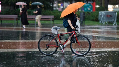 Lluvias torrenciales en Espa&ntilde;a, en directo: avisos de AEMET, zonas en alerta roja y &uacute;ltima hora del temporal