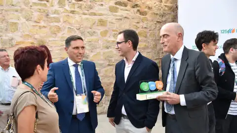 La Diputación de Cuenca apoya a Enguídanos, Víllora y Arraigo en la entrega de premios Convive 2026 impulsados por Iberdrola La Diputación de Cuenca apoya a Enguídanos, Víllora y Arraigo en la entrega de premios Convive 2026 impulsados por Iberdrola