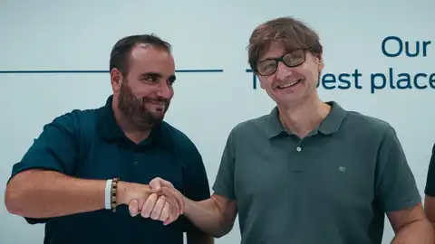 Firma acuerdo entre dirección de Ford en Almussafes y UGT Firma acuerdo entre dirección de Ford en Almussafes y UGT