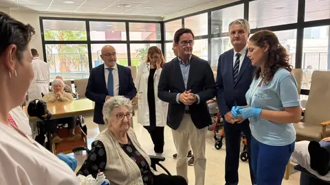 Almería arranca la campaña de vacunación contra la gripe y el covid-19 Almería arranca la campaña de vacunación contra la gripe y el covid-19