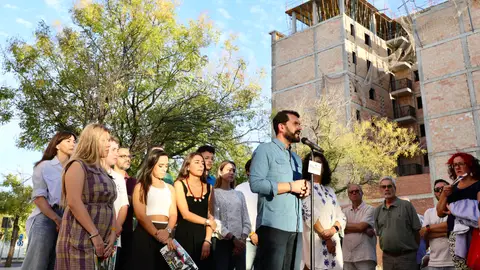 El PSOE propone un Pacto Extremeño por la Vivienda al resto de fuerzas políticas y los agentes sociales y económicos de la región El PSOE propone un Pacto Extremeño por la Vivienda al resto de fuerzas políticas y los agentes sociales y económicos de la región