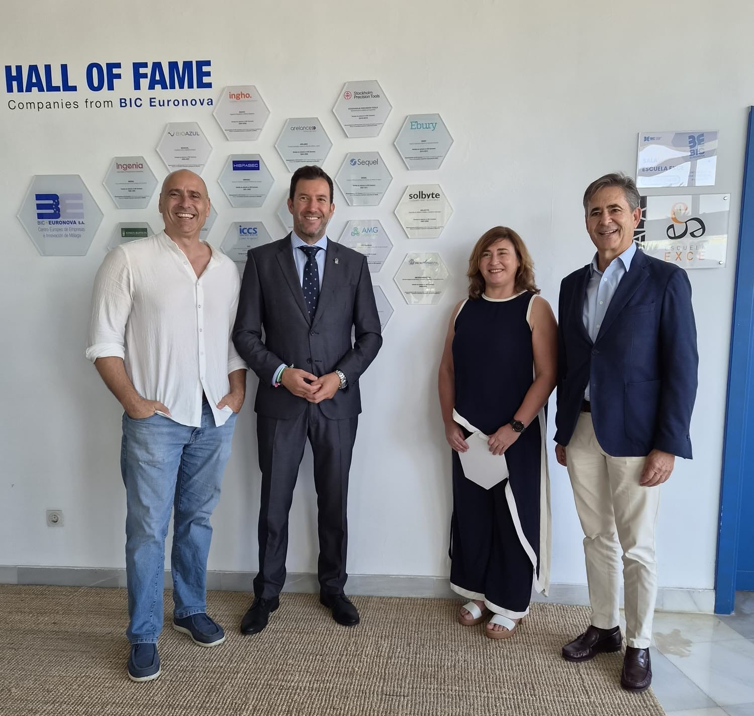 BIC Euronova rinde homenaje en su ‘Hall of Fame’ a la empresa Microambiental, nacida en su centro y con 26 años de trayectoria liderando la seguridad agroalimentaria BIC Euronova rinde homenaje en su ‘Hall of Fame’ a la empresa Microambiental, nacida en su centro y con 26 años de trayectoria liderando la seguridad agroalimentaria