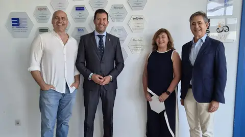 BIC Euronova rinde homenaje en su ‘Hall of Fame’ a la empresa Microambiental, nacida en su centro y con 26 años de trayectoria liderando la seguridad agroalimentaria BIC Euronova rinde homenaje en su ‘Hall of Fame’ a la empresa Microambiental, nacida en su centro y con 26 años de trayectoria liderando la seguridad agroalimentaria