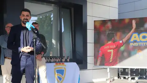 David Villa estrena busto en Gijón David Villa estrena busto en Gijón