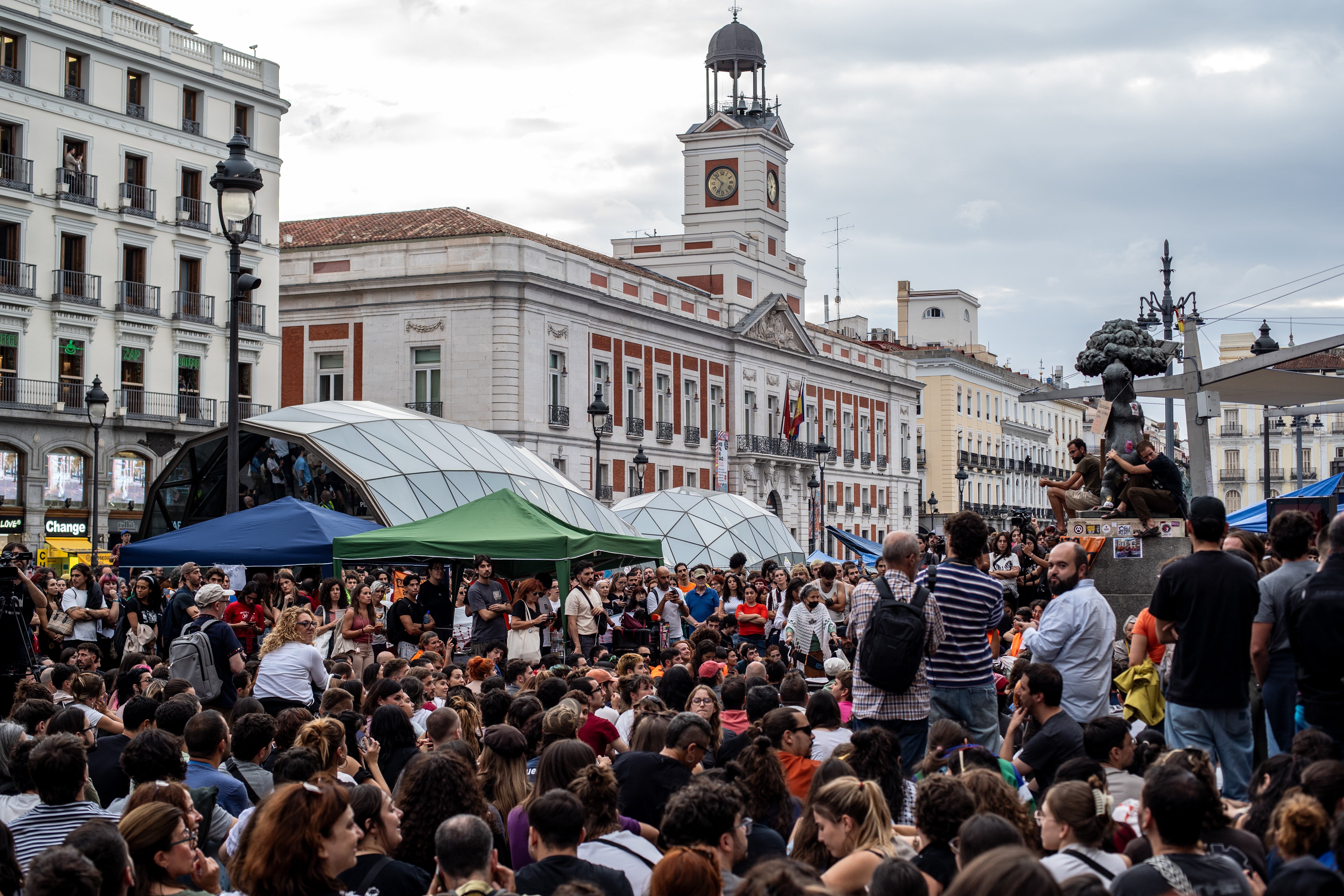 El Sindicato de Inquilinas propone la convocatoria de una huelga general por la vivienda: "La acampada no basta" El Sindicato de Inquilinas propone la convocatoria de una huelga general por la vivienda: "La acampada no basta"