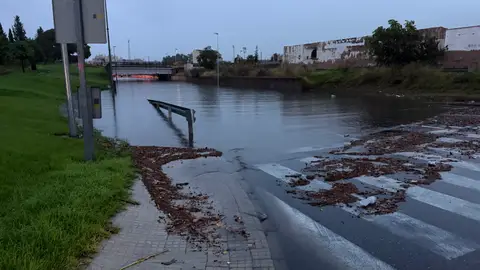Inundacions a la C-12 a Tortosa Inundacions a la C-12 a Tortosa