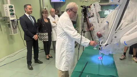 El CCMI de Cáceres incorpora el robot quirúrgico Da Vinci Xi para impulsar la formación e investigación en cirugía El CCMI de Cáceres incorpora el robot quirúrgico Da Vinci Xi para impulsar la formación e investigación en cirugía