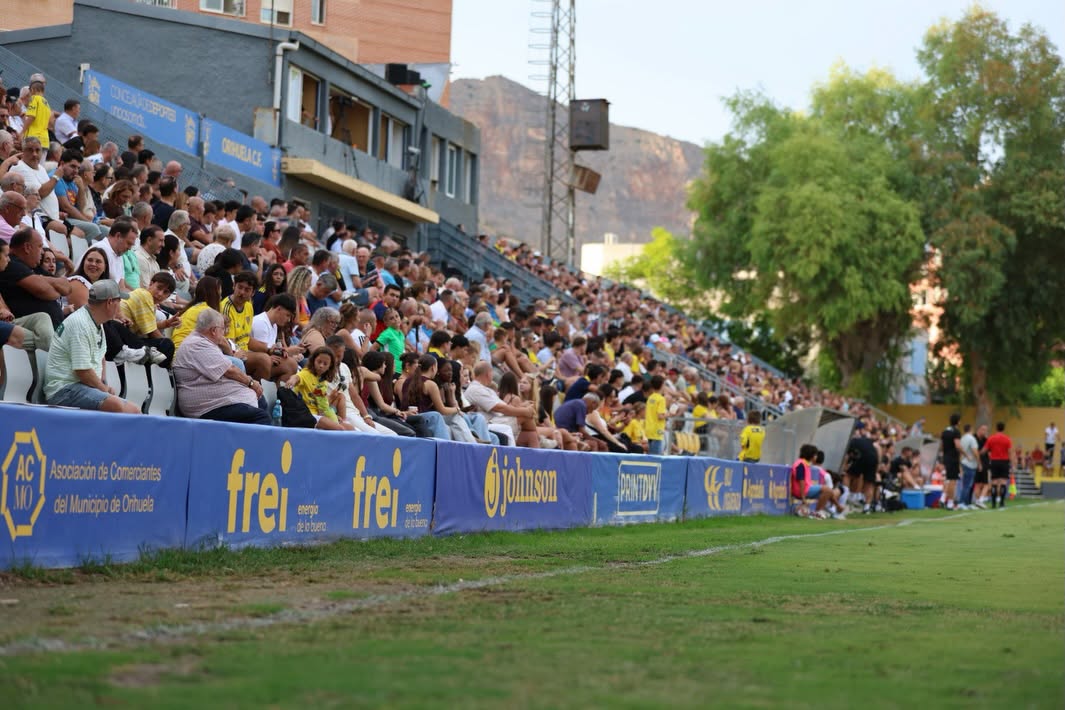 El Orihuela CF busca reaccionar ante el Cieza y el SC Torrevieja quiere prolongar su buena racha en casa del CD Roda El Orihuela CF busca reaccionar ante el Cieza y el SC Torrevieja quiere prolongar su buena racha en casa del CD Roda