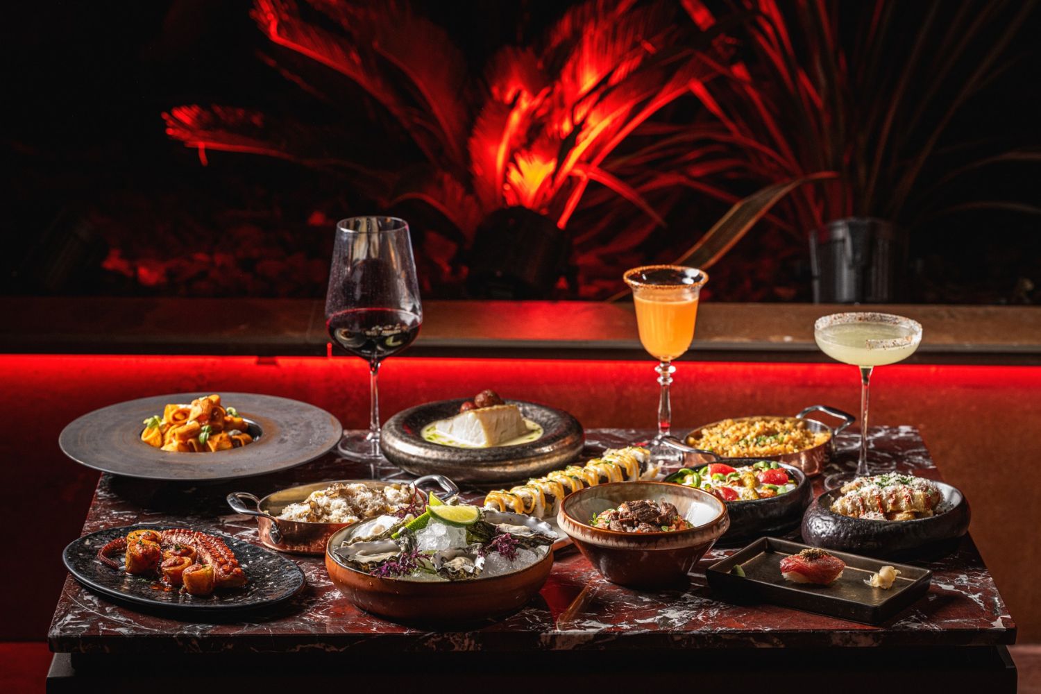 Le Jardin de Bonbonniere: el dinner show que calienta las noches del vibrante otoño marbellí Le Jardin de Bonbonniere: el dinner show que calienta las noches del vibrante otoño marbellí