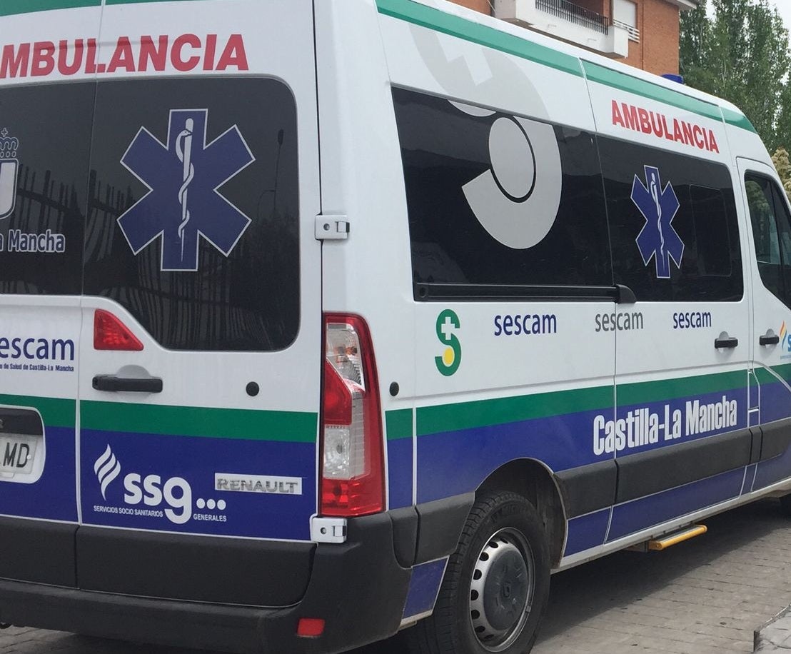 Fallece un motorista tras colisionar con una ambulancia en Torre de Juan Abad Fallece un motorista tras colisionar con una ambulancia en Torre de Juan Abad