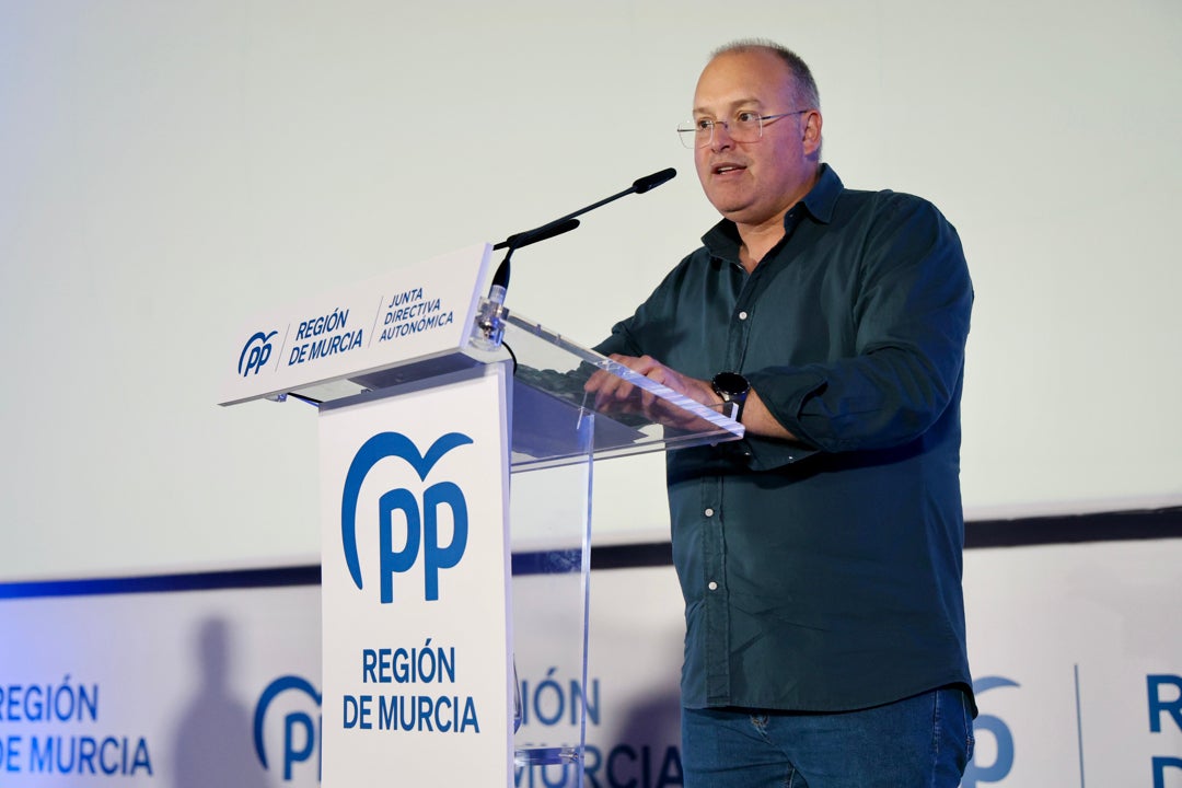 El PP urge a Sánchez a convocar elecciones generales ya: "Pedro, no te lo pienses más. Hazlo" El PP urge a Sánchez a convocar elecciones generales ya: "Pedro, no te lo pienses más. Hazlo"