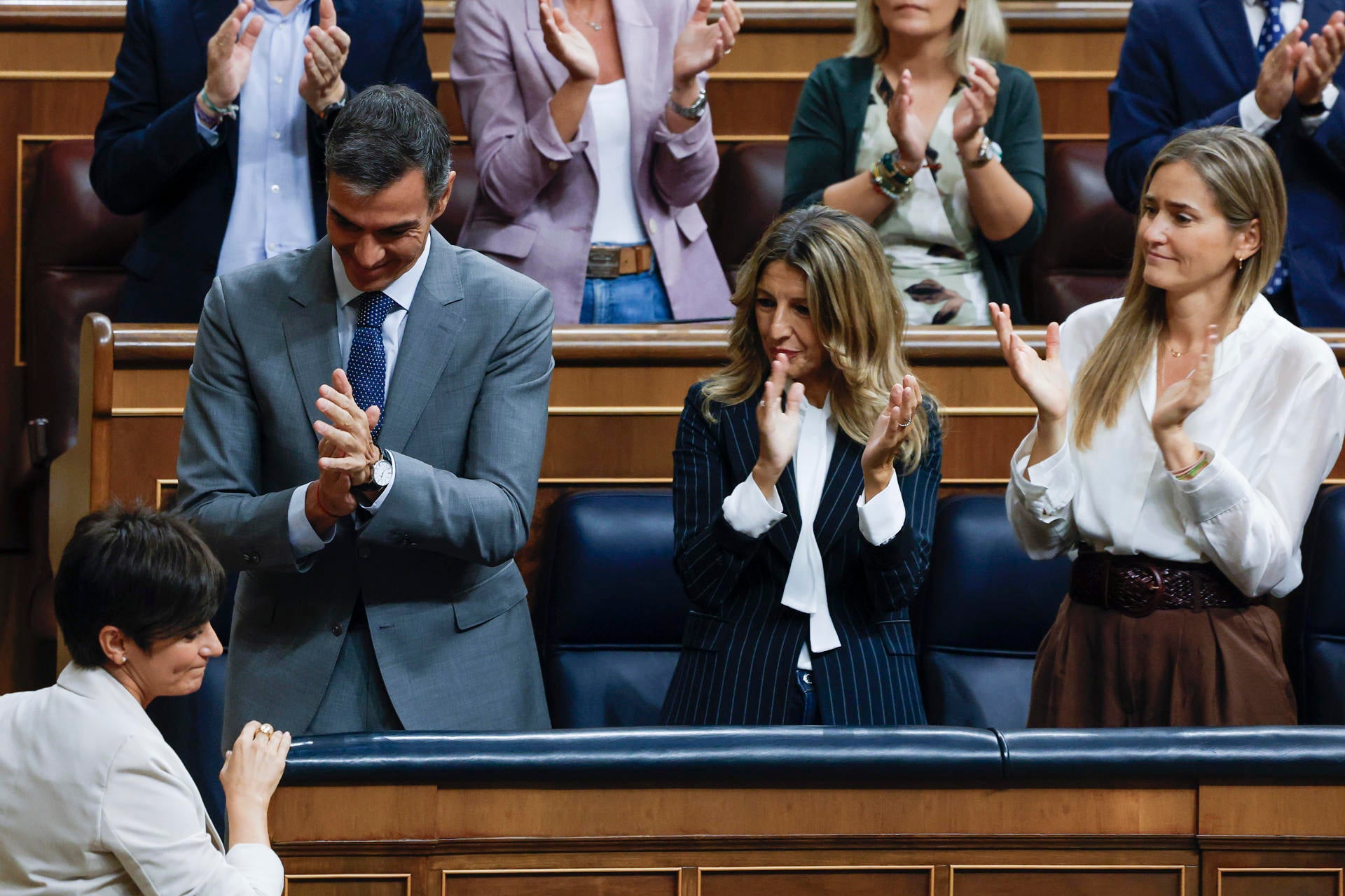 La ministra de vivienda, Isabel Rodríguez; el presidente del Gobierno, Pedro Sánchez; la vicepresidenta segunda, Yolanda Díaz y la vicepresidenta tercera, Sara Aagesen La ministra de vivienda, Isabel Rodríguez; el presidente del Gobierno, Pedro Sánchez; la vicepresidenta segunda, Yolanda Díaz y la vicepresidenta tercera, Sara Aagesen