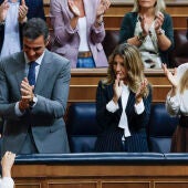 La ministra de vivienda, Isabel Rodríguez; el presidente del Gobierno, Pedro Sánchez; la vicepresidenta segunda, Yolanda Díaz y la vicepresidenta tercera, Sara Aagesen