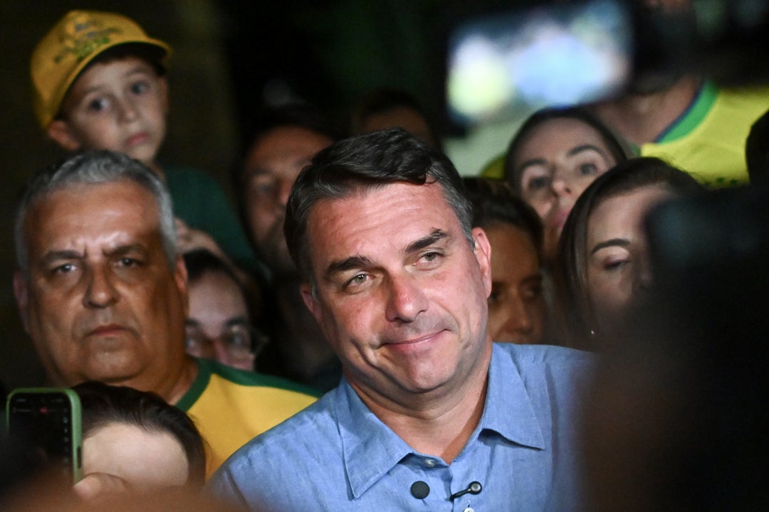 Bolsonaro gana la primera vuelta con el 47% de los votos y disputará contra Lula la segunda vuelta Bolsonaro gana la primera vuelta con el 47% de los votos y disputará contra Lula la segunda vuelta