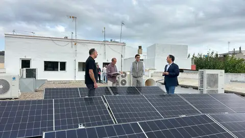 Castellón instalará placas fotovoltaicas en 60 municipios para reducir el gasto energético Castellón instalará placas fotovoltaicas en 60 municipios para reducir el gasto energético