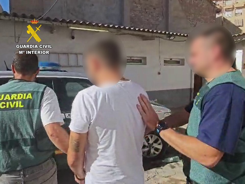 La Guardia Civil detiene a tres personas en San Vicente del Raspeig con más de 720 gramos de cocaína La Guardia Civil detiene a tres personas en San Vicente del Raspeig con más de 720 gramos de cocaína