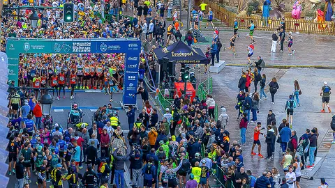 Primera edición de la maratón Elche-Alicante. Primera edición de la maratón Elche-Alicante.