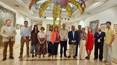 El Patronato del Misteri d’Elx, el Ayuntamiento y la Conselleria de Cultura suman esfuerzos para crear un espacio temático de La Festa. El Patronato del Misteri d’Elx, el Ayuntamiento y la Conselleria de Cultura suman esfuerzos para crear un espacio temático de La Festa.
