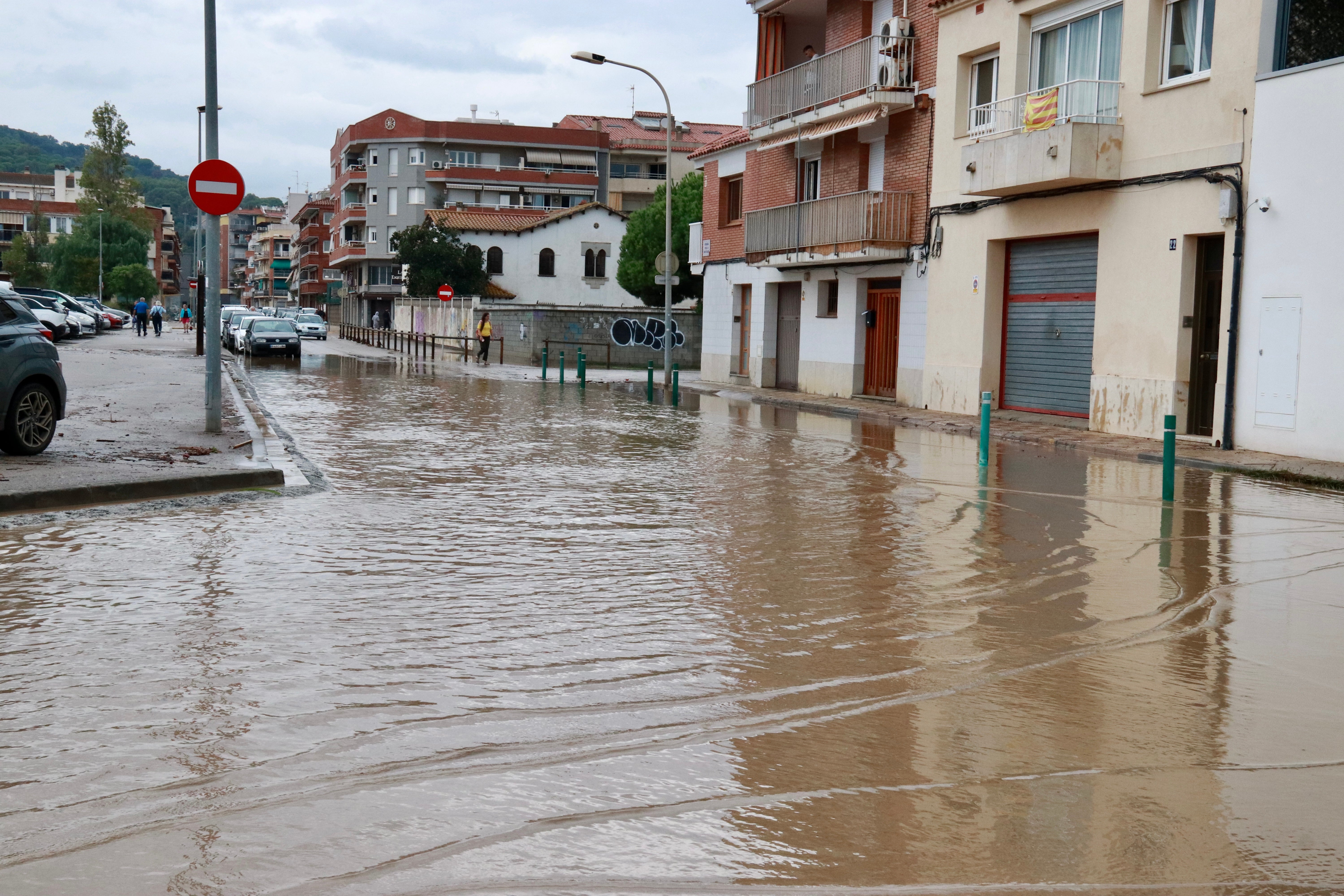 El temporal continua provocant incidències viàries i ferroviàries mentre es manté l’alerta al Maresme i al Vallès Oriental El temporal continua provocant incidències viàries i ferroviàries mentre es manté l’alerta al Maresme i al Vallès Oriental
