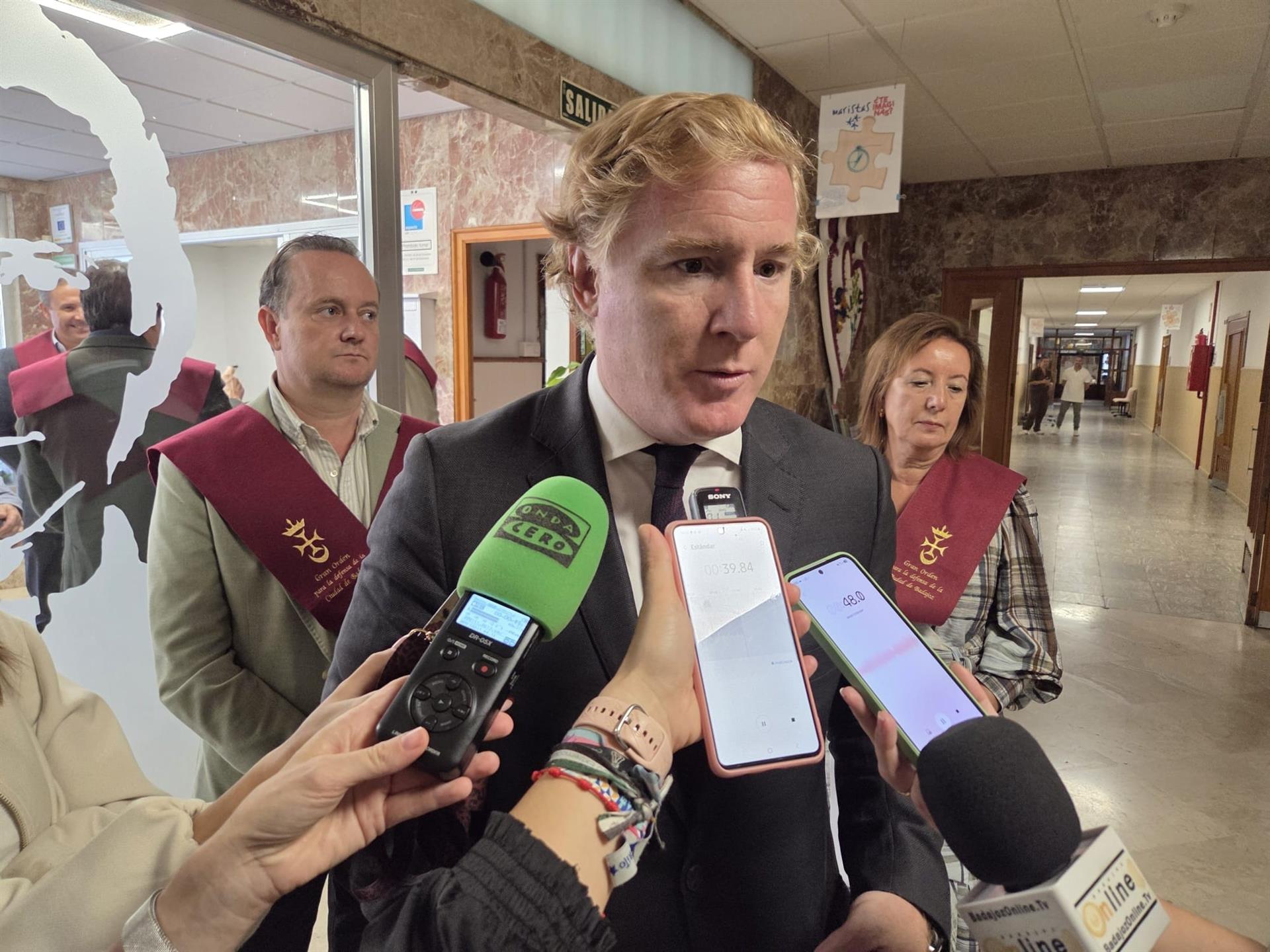 El alcalde de Badajoz ve el adelanto un paso que Sánchez "tenía que dar" ante el "fracaso" de sus políticas El alcalde de Badajoz ve el adelanto un paso que Sánchez "tenía que dar" ante el "fracaso" de sus políticas