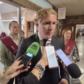 El alcalde de Badajoz ve el adelanto un paso que Sánchez "tenía que dar" ante el "fracaso" de sus políticas