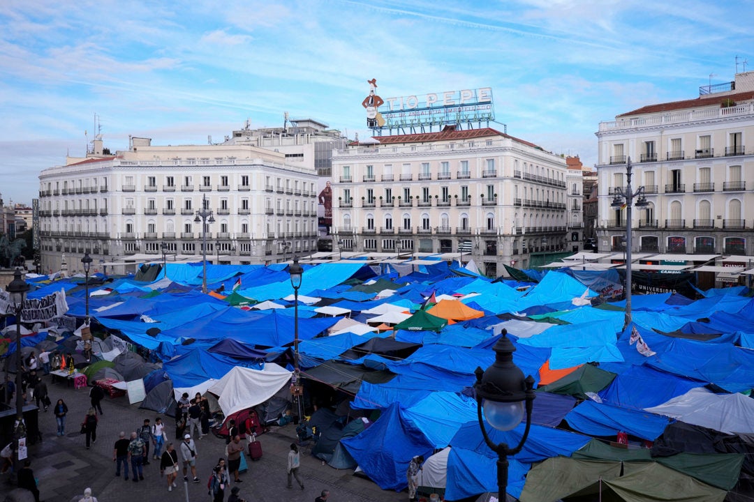 La Justicia rechaza desalojar la acampada de Sol como pedía Ayuso La Justicia rechaza desalojar la acampada de Sol como pedía Ayuso