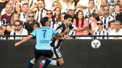 El Ceuta frena la racha de victorias del Castellón El Ceuta frena la racha de victorias del Castellón