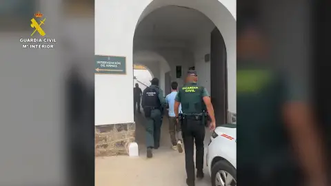 Uno de los detenidos en Almadén Uno de los detenidos en Almadén