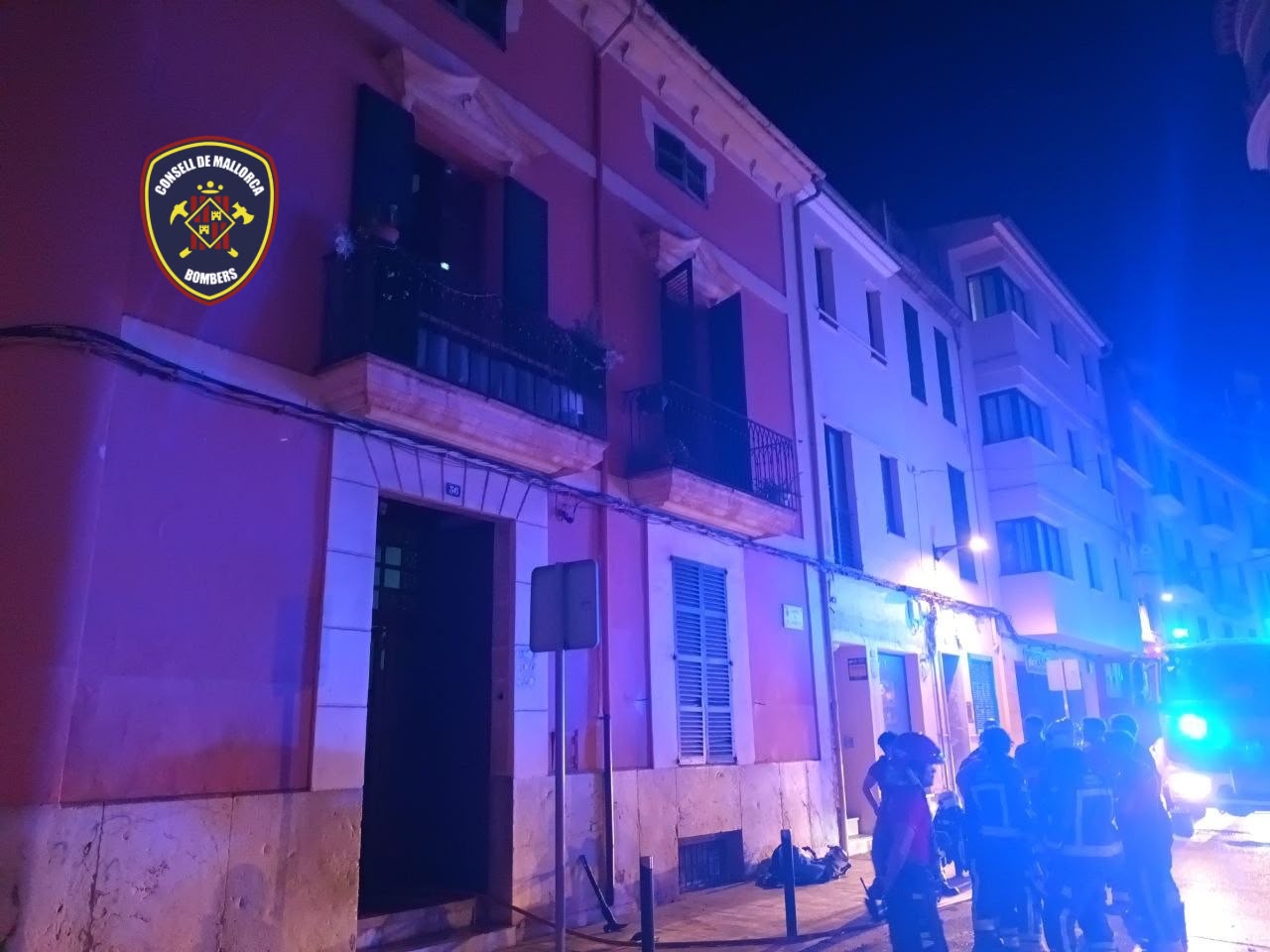 Cuatro personas rescatadas y diez reubicadas por un incendio ya extinguido en un edificio en Inca (Mallorca) Cuatro personas rescatadas y diez reubicadas por un incendio ya extinguido en un edificio en Inca (Mallorca)
