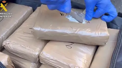 El furgón cargado con cocaína interceptado en Talavera la Real destapa una banda que operaba con Gran Bretaña El furgón cargado con cocaína interceptado en Talavera la Real destapa una banda que operaba con Gran Bretaña