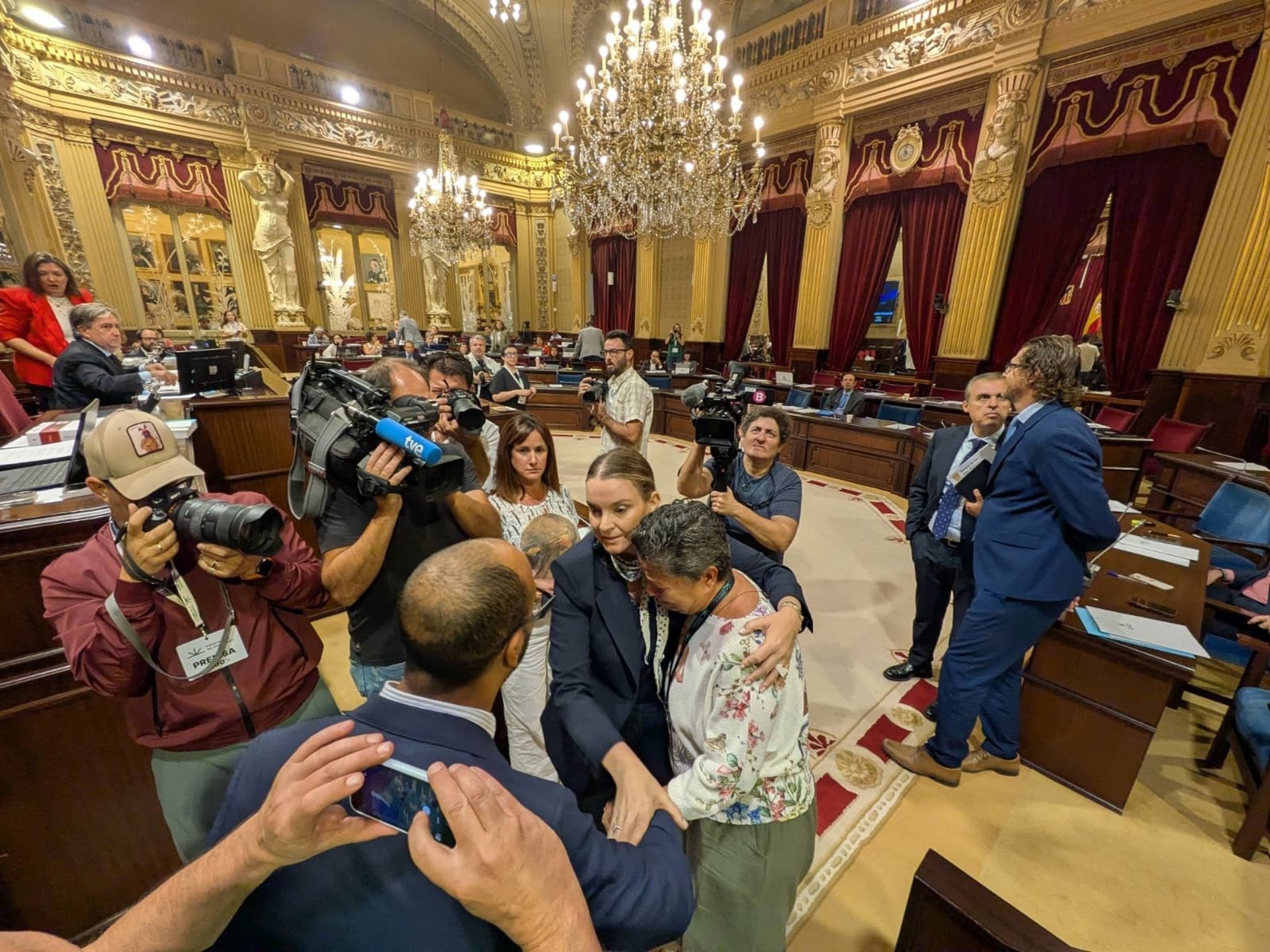 Prohens cree que los desahucios son "lamentables" pero culpa al Gobierno: "Instrumentalizan el dolor de cualquiera" Prohens cree que los desahucios son "lamentables" pero culpa al Gobierno: "Instrumentalizan el dolor de cualquiera"