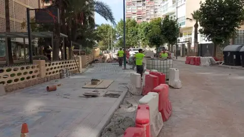 Benidorm cortará el agua mañana en la avenida Montecarlo para culminar la renovación de la red Benidorm cortará el agua mañana en la avenida Montecarlo para culminar la renovación de la red