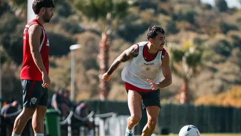 Álex Sola recibirá una sanción ejemplar por parte del Almería tras su accidente por conducir ebrio Álex Sola recibirá una sanción ejemplar por parte del Almería tras su accidente por conducir ebrio