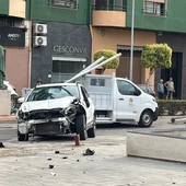 Un conductor pierde el control de su vehículo en la avenida Cardenal Tarancón de Vila-real Un conductor pierde el control de su vehículo en la avenida Cardenal Tarancón de Vila-real
